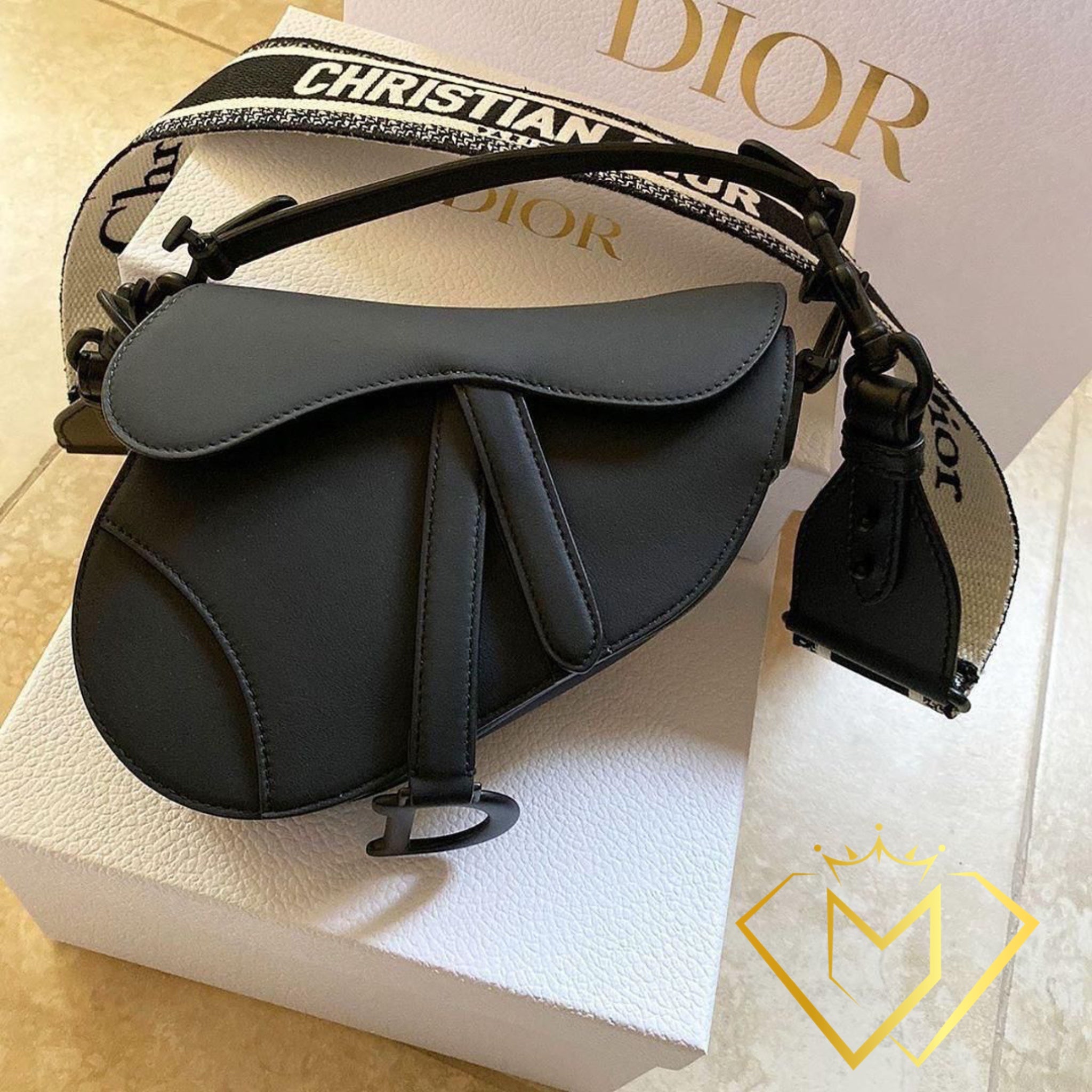 Saddle bag with shoulder strap