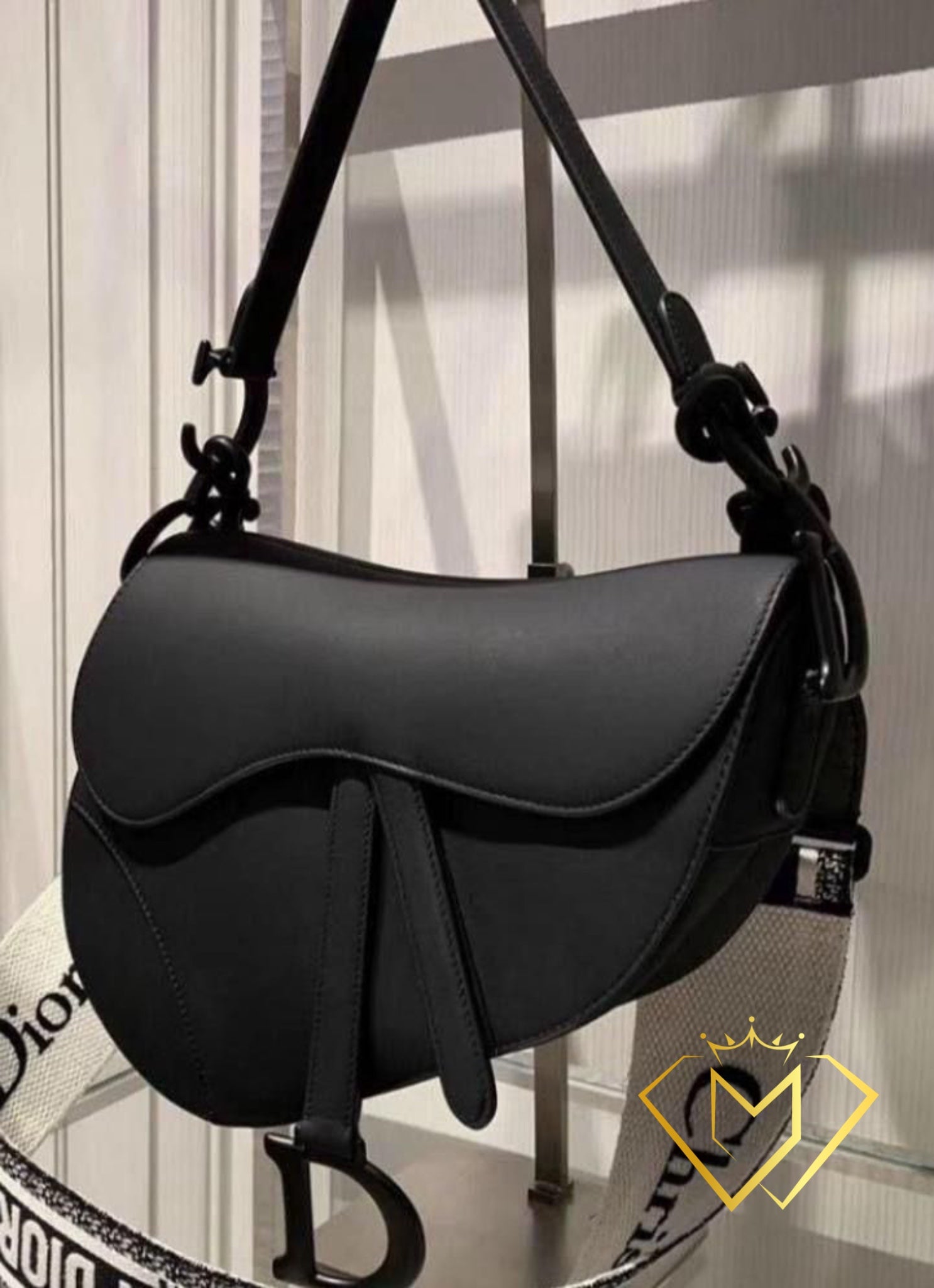 Saddle bag with shoulder strap