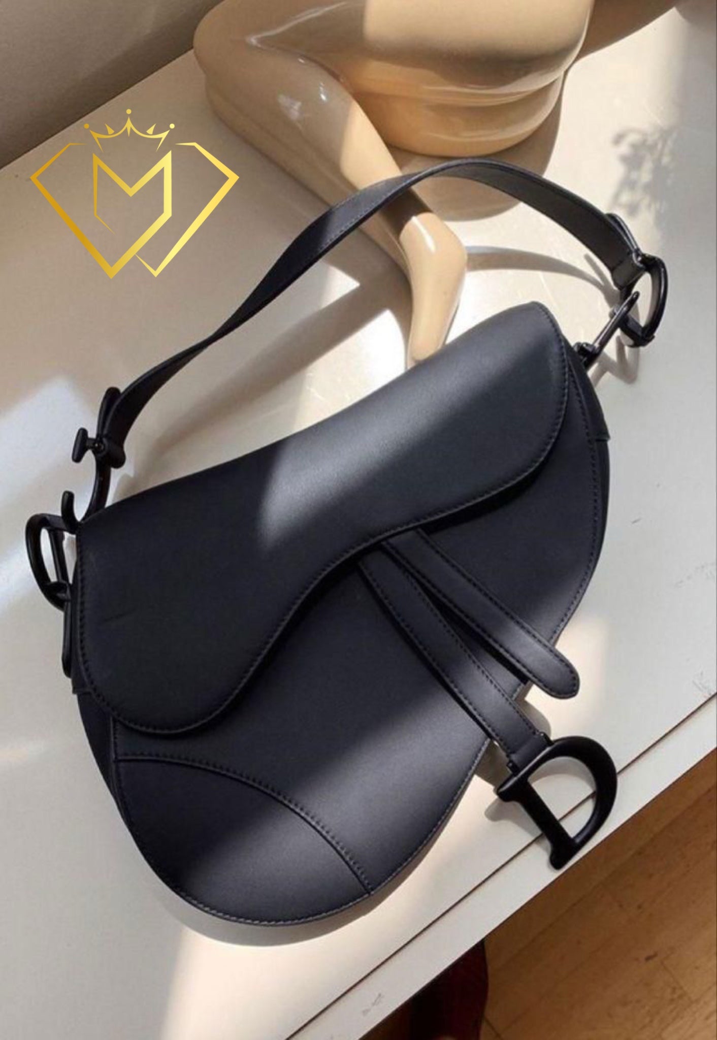 Saddle bag with shoulder strap